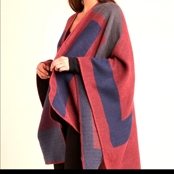 BB Dakota Accessories - BB Dakota Poncho